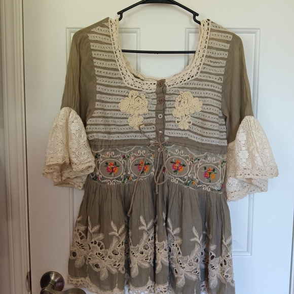 Antica Sartoria Tops - Cream and Tan Embroidered Bell Sleeve Blouse